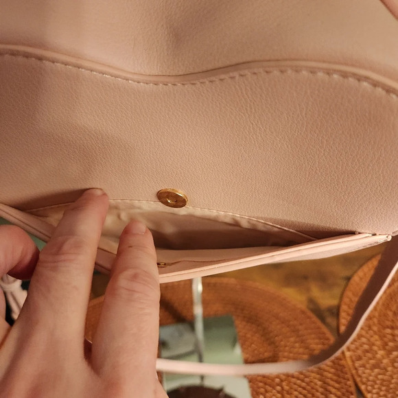 MMS Design Studio Pink Heart-Shaped Bag - Picture 2 of 8